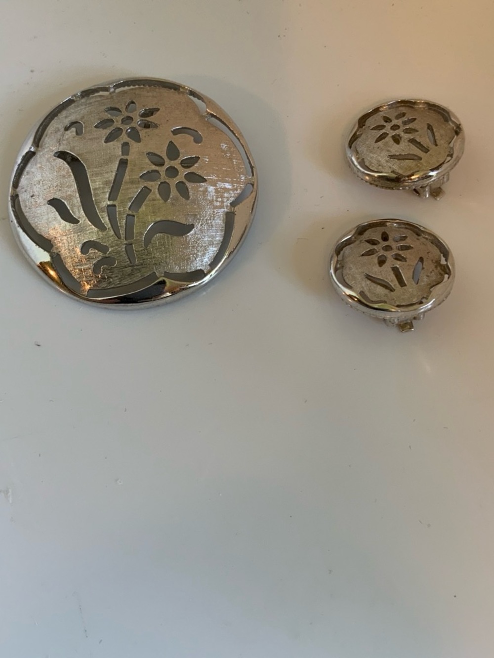 Sarah Coventry Silver Floral Cutout Brooch Set